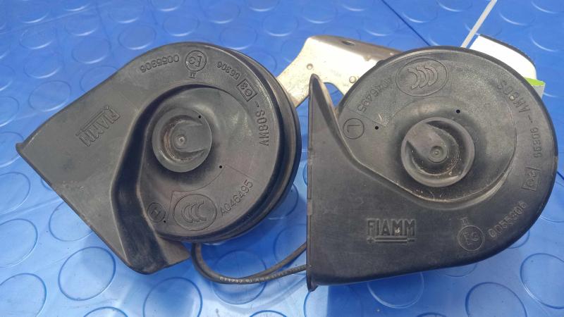 2012-2014 Ford Focus Dual Note Horn Assembly Genuine OEM Part CM5Z13832A