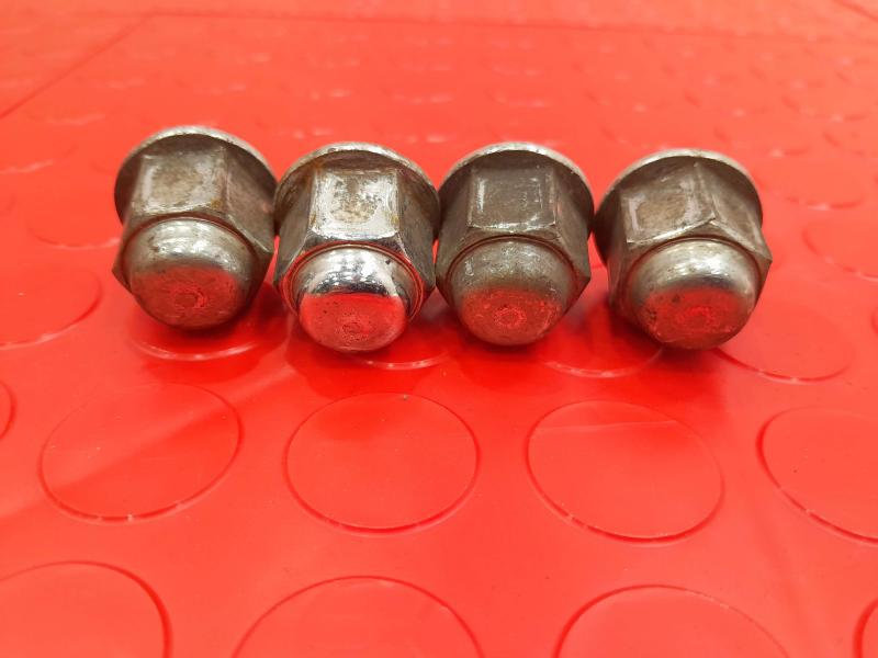 2012 Kia Forte Lug Nuts