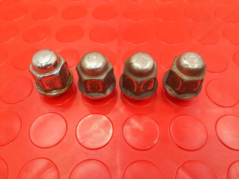 2012 Kia Forte Lug Nuts