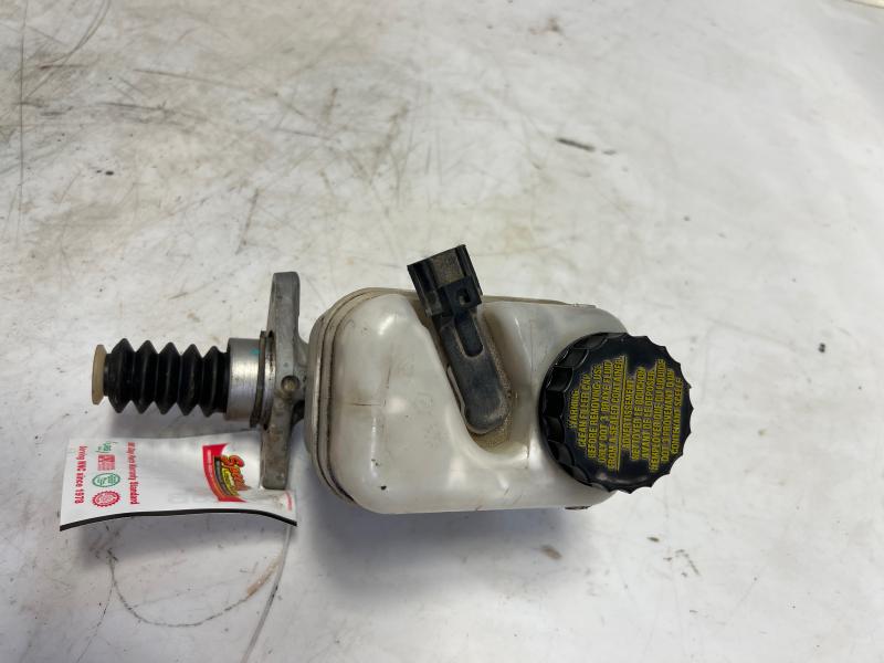 2006 Ford Expedition Master Cylinder