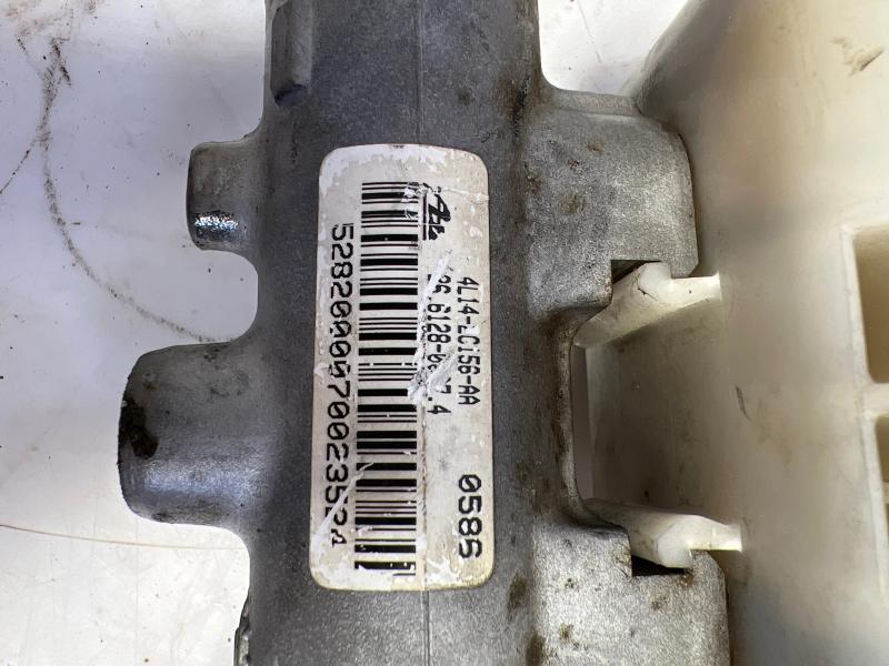2006 Ford Expedition Master Cylinder