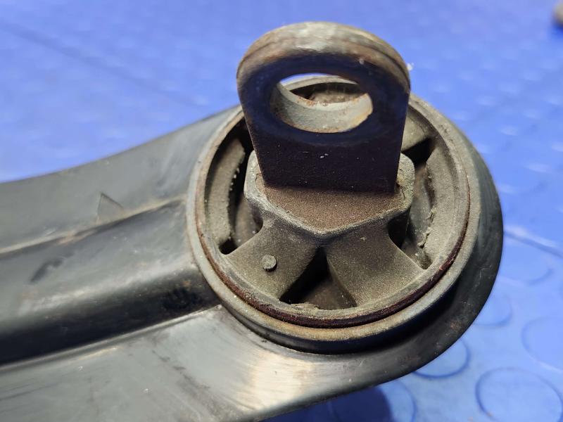2016 Ford Focus Lower Control Arm Rr