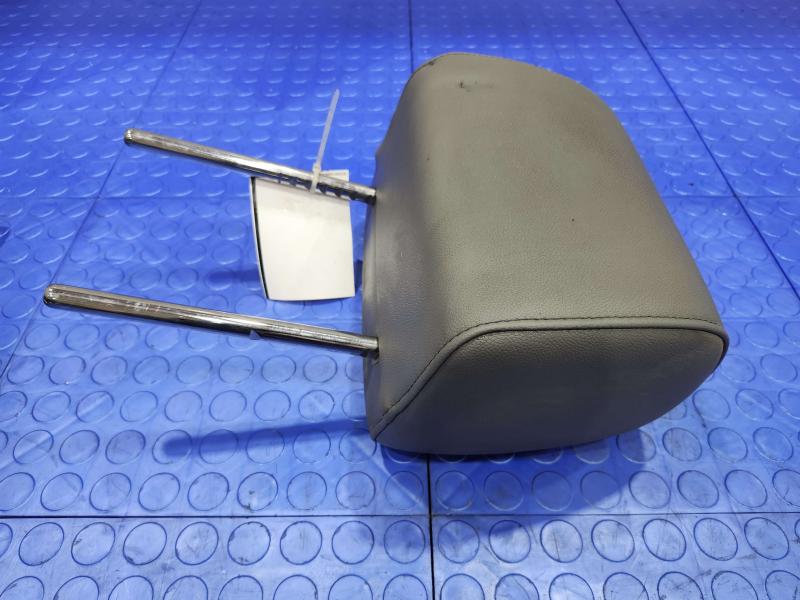 2014 Chevrolet Silverado 1500 Headrest
