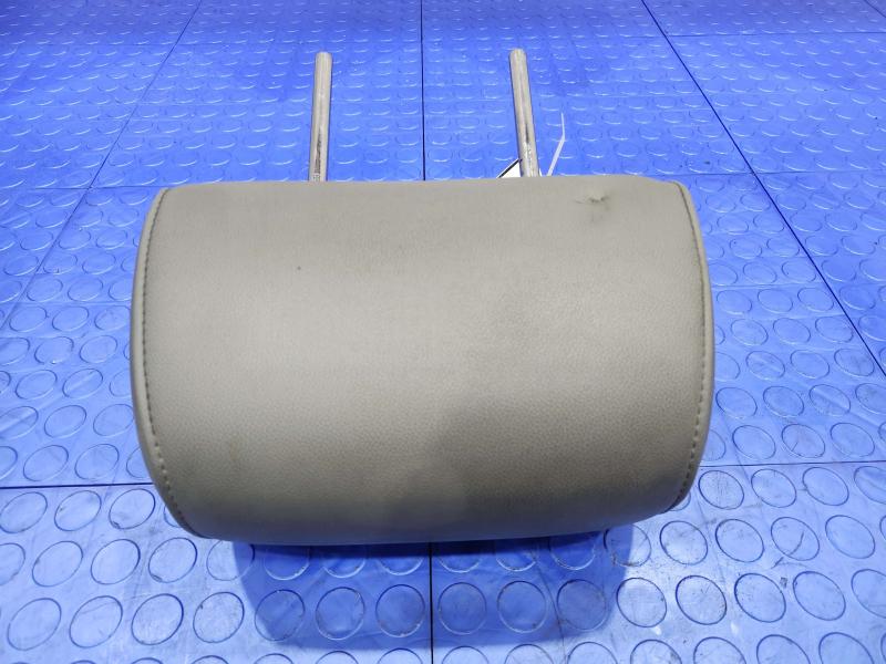 2014 Chevrolet Silverado 1500 Headrest