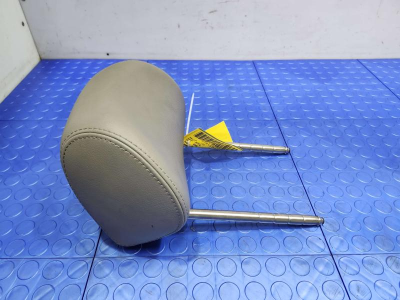 2005 Volkswagen Jetta Headrest
