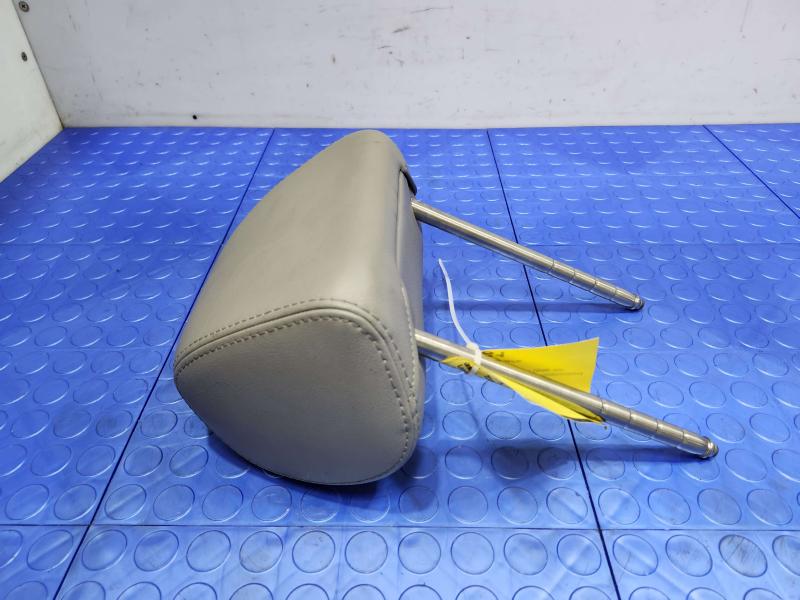 2005 Volkswagen Jetta Headrest