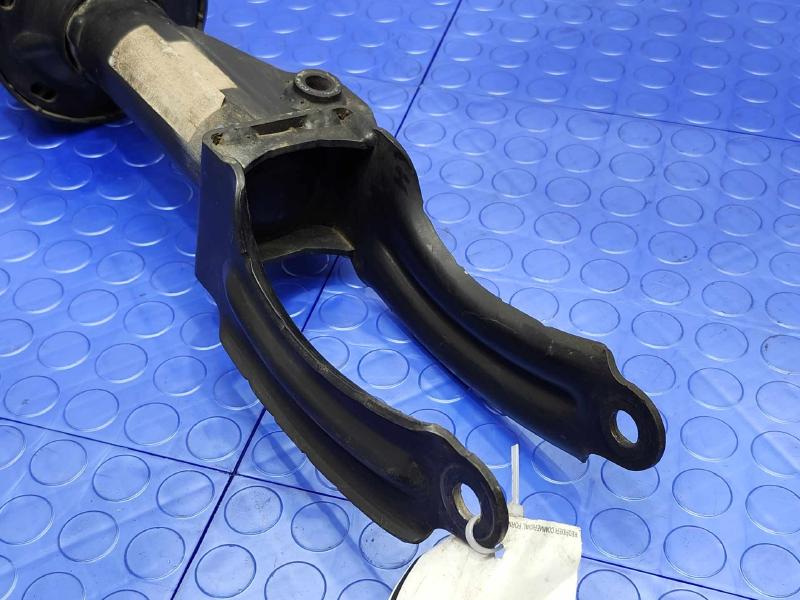 2011 Volkswagen Touareg Strut Assembly