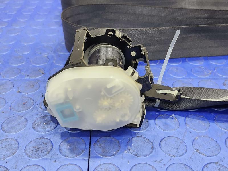 2011 Honda Pilot Rear Seat Belt
