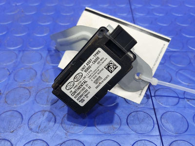 2016-2018 Kia Sorento TPMS Tire Pressure Control Module Genuine OEM 95800C6000