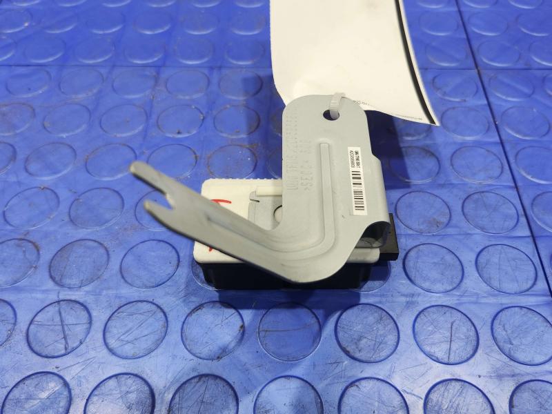2016-2018 Kia Sorento TPMS Tire Pressure Control Module Genuine OEM 95800C6000