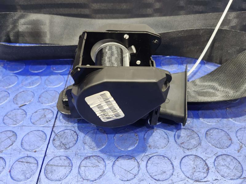 2020 Volkswagen Passat Rear Seat Belt