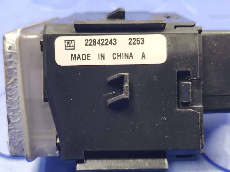 2013-2018 Cadillac ATS Keyless Ignition Push Start Button with Key FOB OEM 22842243