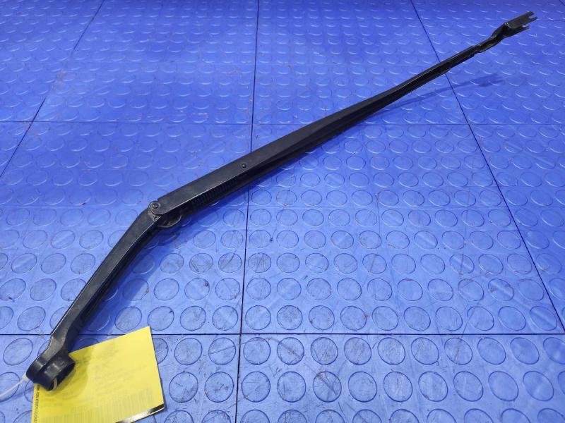 2016 Toyota Prius Wiper Arm