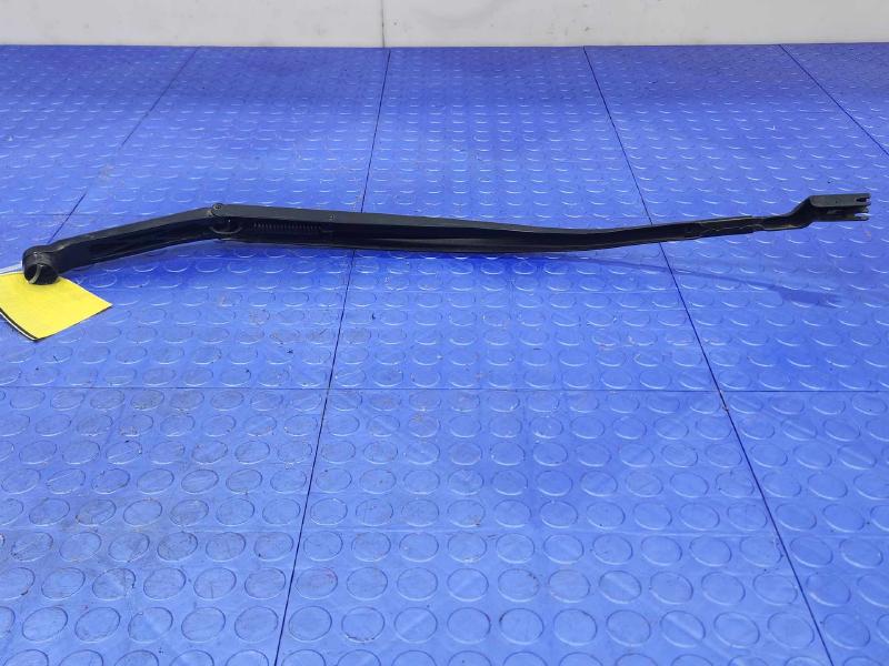 2016 Toyota Prius Wiper Arm
