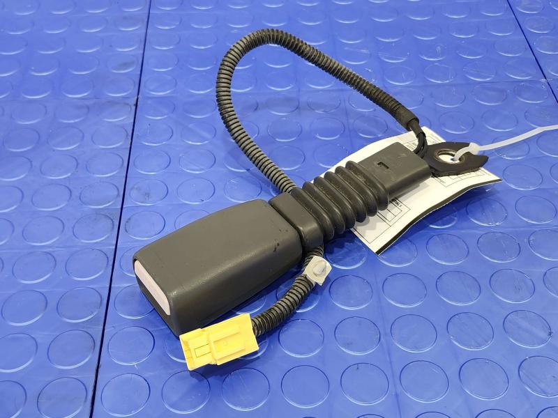 2010 Kia Rio Front Seat Belt