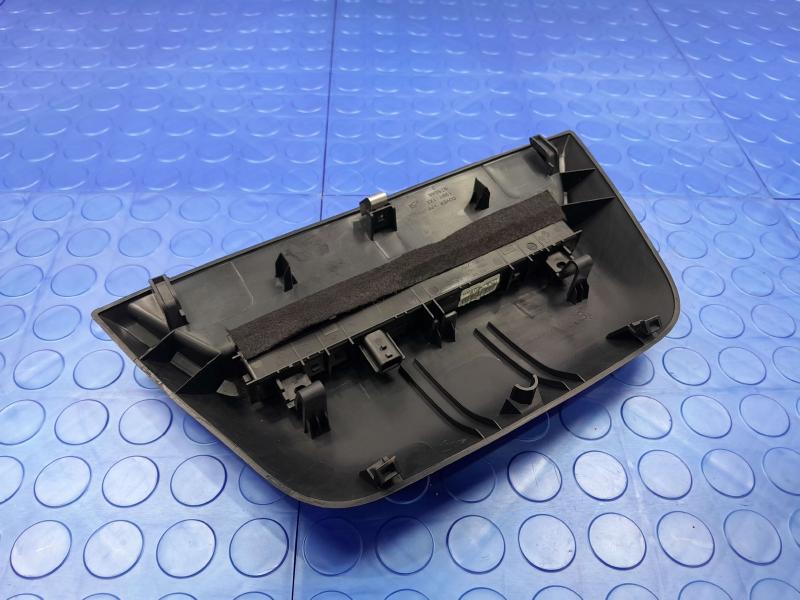2021 Nissan Versa 3Rd Brake Light Avoidance Lamp