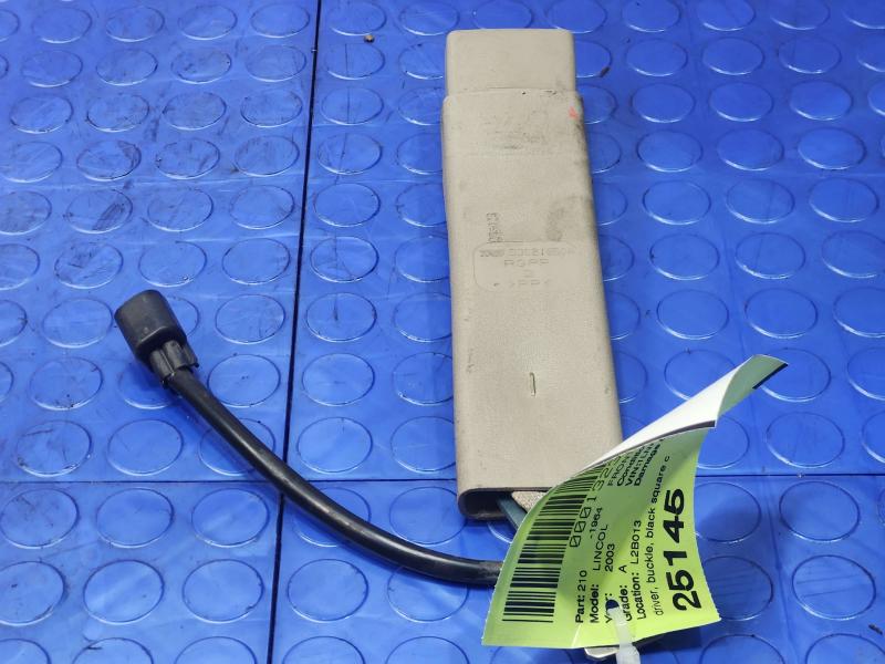 2003 Lincoln Town Car Front Seat Belt
