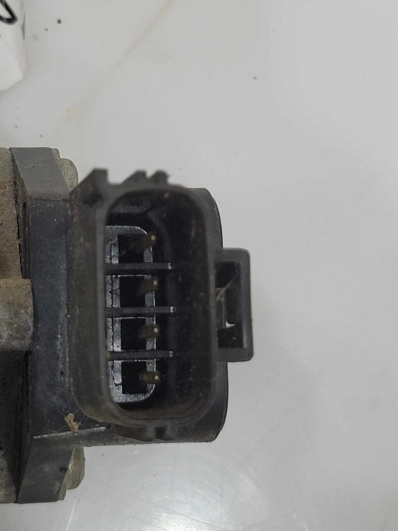 2005 Ford Crown Victoria Throttle Body/Valve Assy