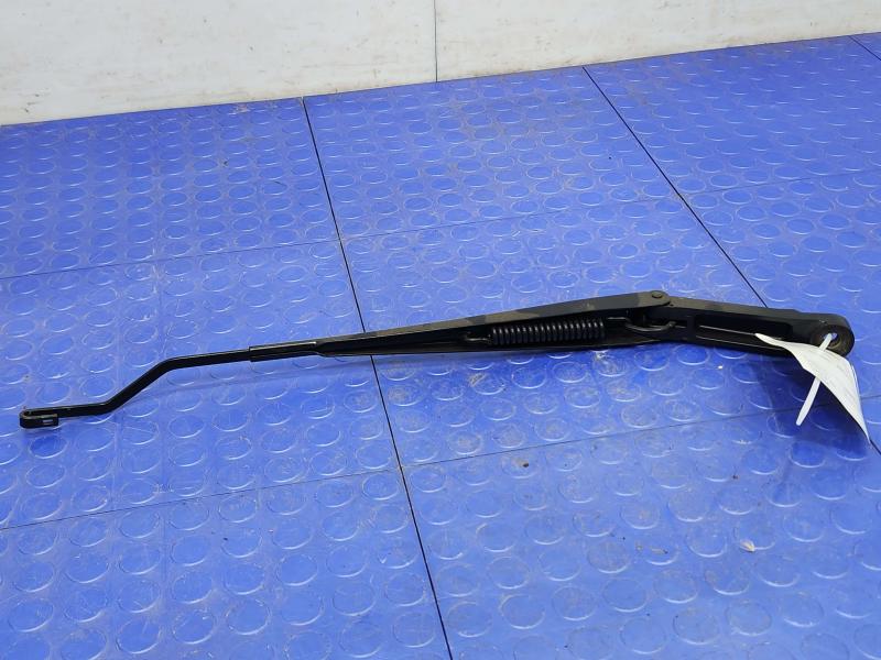 2019 Nissan Titan Wiper Arm