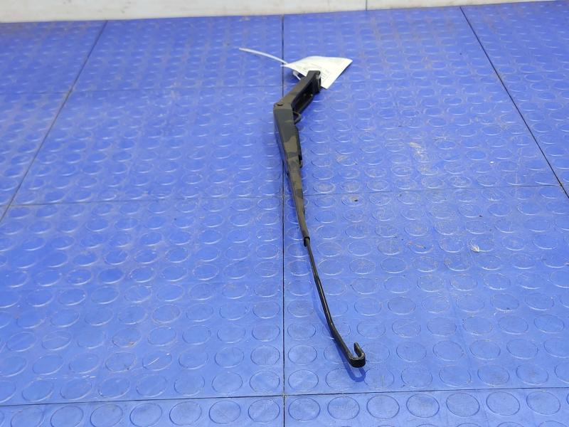 2019 Nissan Titan Wiper Arm