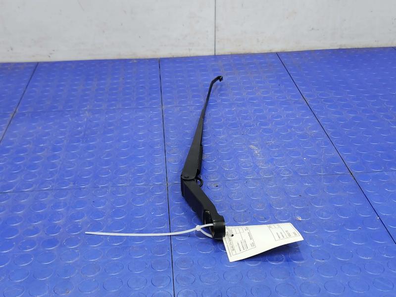 2019 Nissan Titan Wiper Arm