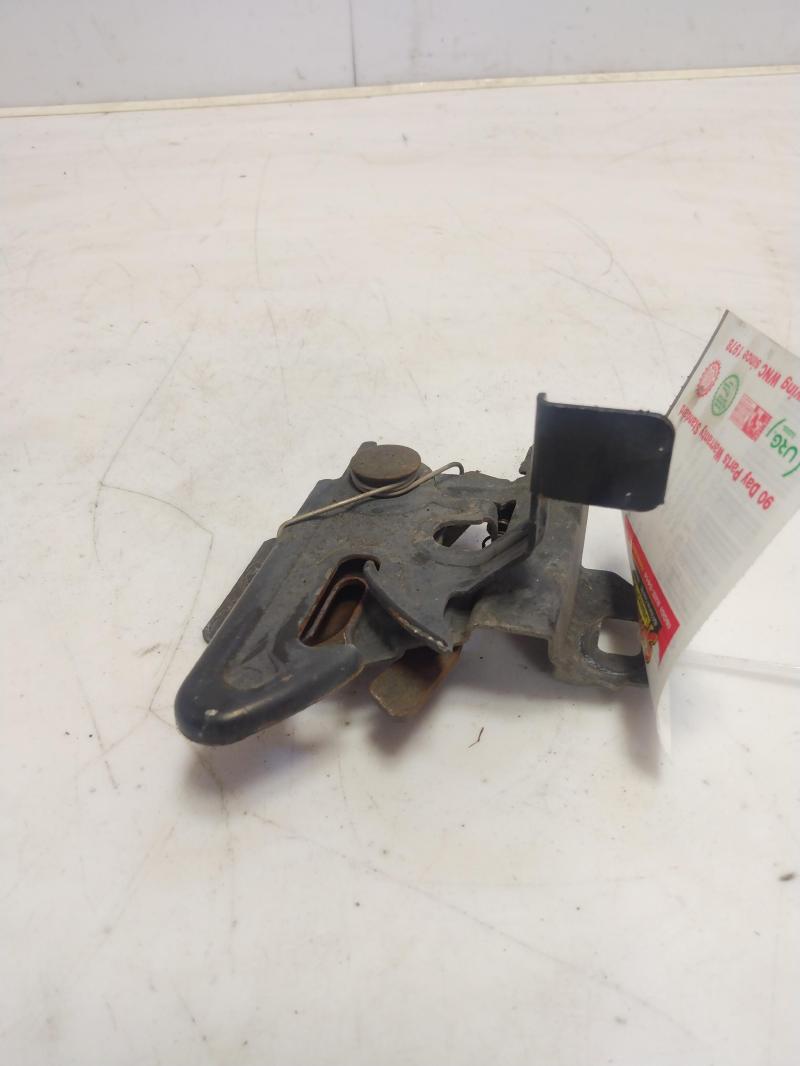 1999 - 2006 Chevy Silverado GMC Sierra Hood Latch OEM 15756432