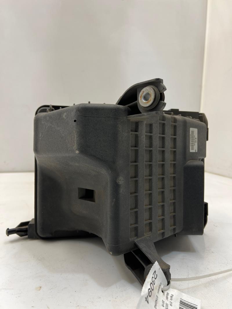 2015 - 2018 Kia Sedona Air Cleaner Box Assembly OEM 28110A9100