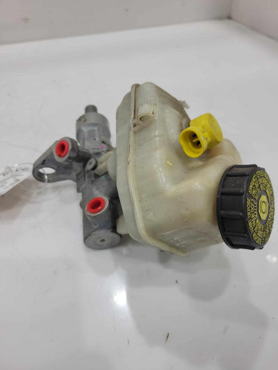 2012 - 2017 Buick Verano Brake Master Cylinder Assembly OEM 22908217