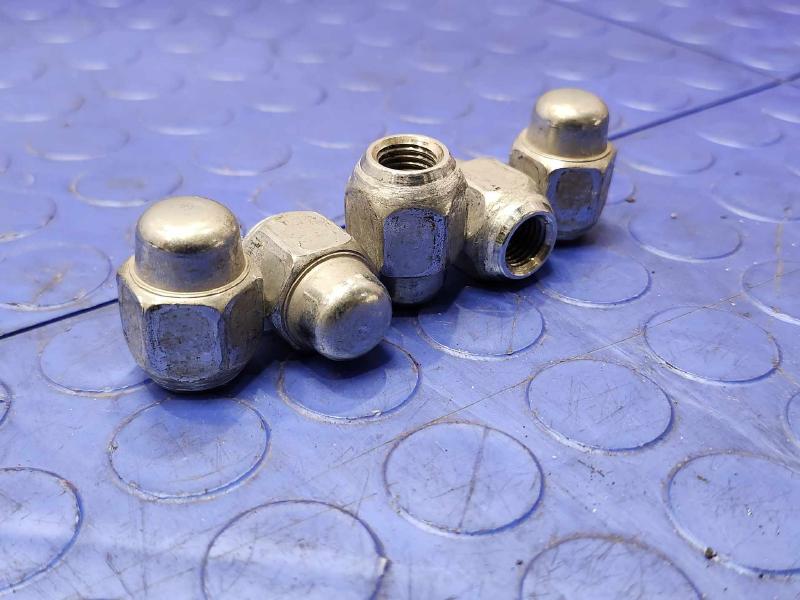2015 Hyundai Santa Fe Lug Nuts