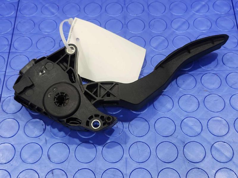 2014-2019 Nissan Rogue Accelerator Pedal Assembly Genuine OEM 180024BA0A