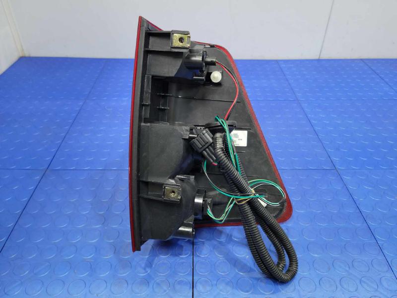 2004 Nissan Titan Tail Light Assembly