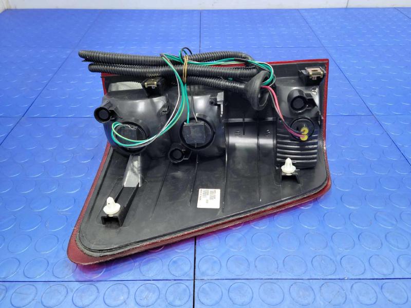 2004 Nissan Titan Tail Light Assembly