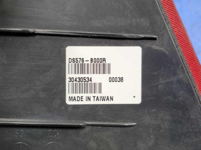 2004 Nissan Titan Tail Light Assembly