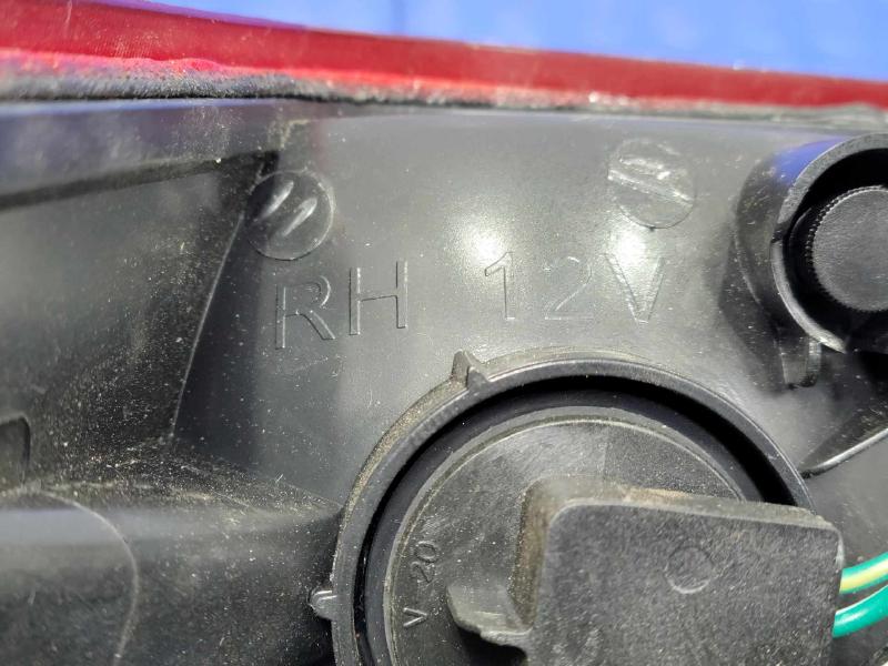 2004 Nissan Titan Tail Light Assembly