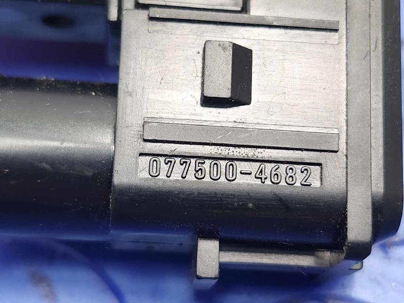 2001-2013 Toyota Highlander Ambient Air Sensor Genuine OEM 88625-47021