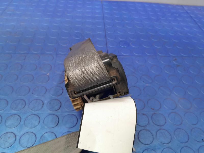 2005 Ford Explorer Rear Seat Belt