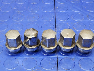 2015 Ford Mustang Lug Nuts