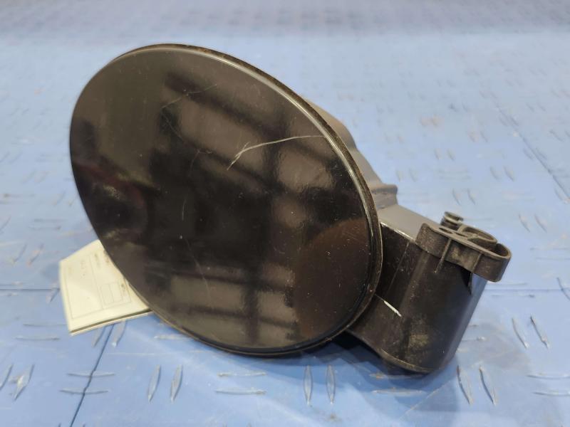 2010 Mercedes ML-Class Fuel Tank Door