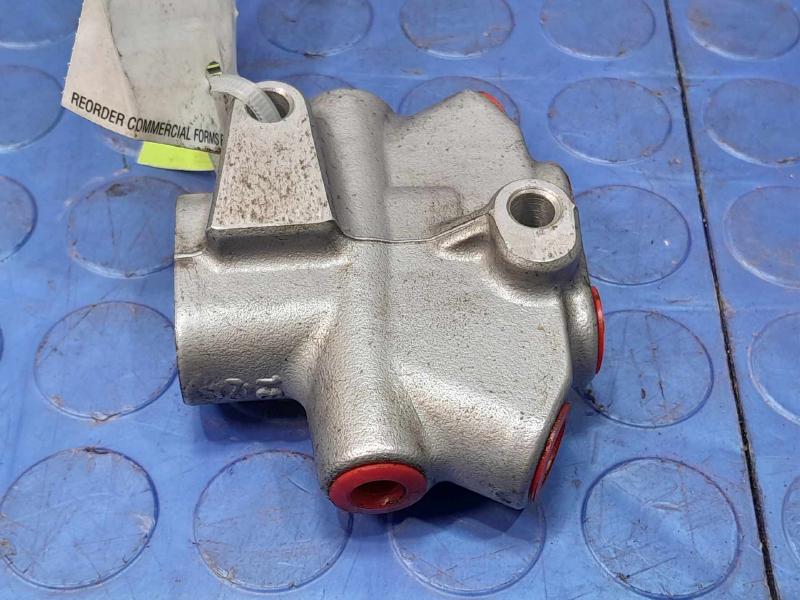 2006-2008 Pontiac Solstice Rear Brake Proportioning Valve OEM 15282123