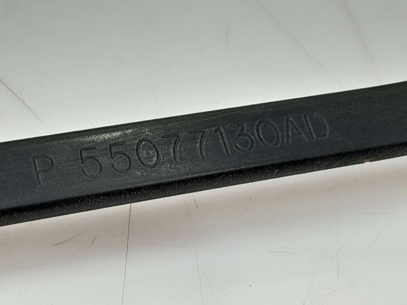2005 Dodge Ram 1500 Wiper Arm