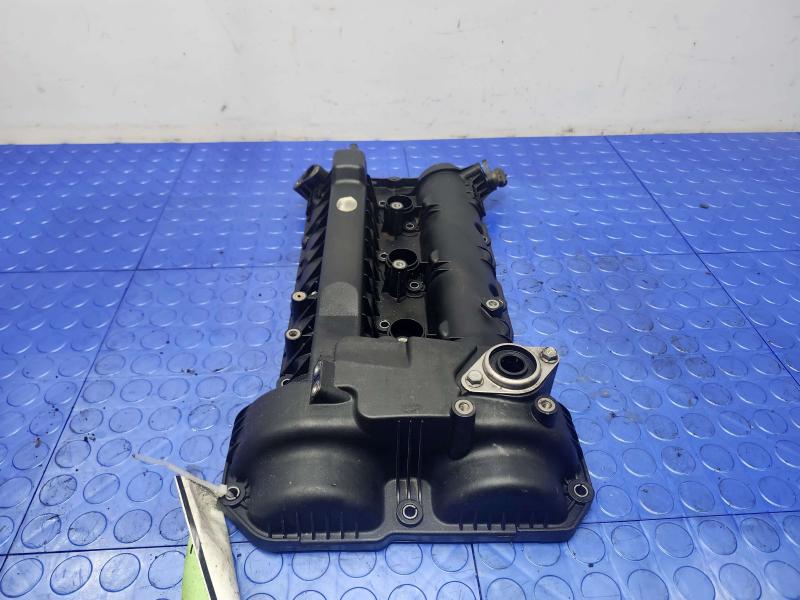 2017 Kia Sedona Valve Cover