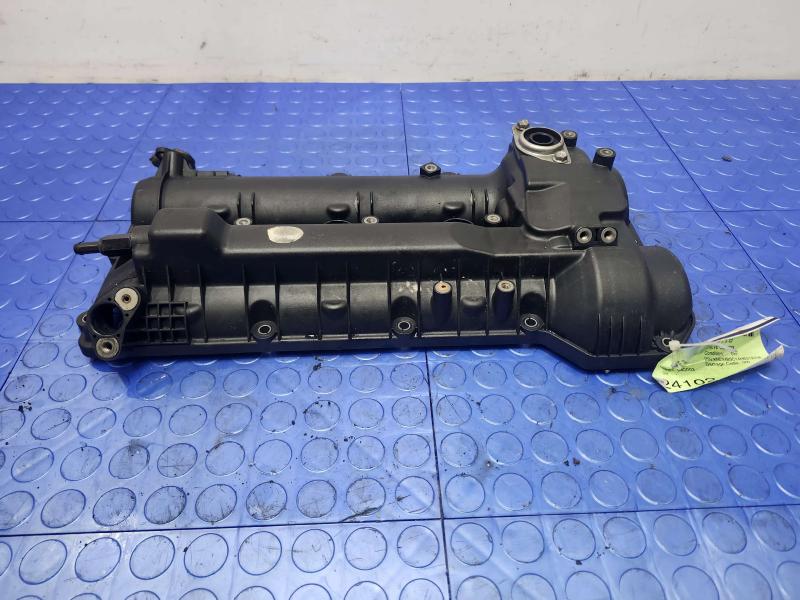 2017 Kia Sedona Valve Cover