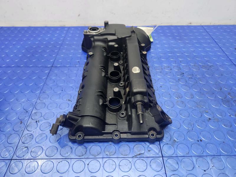 2017 Kia Sedona Valve Cover