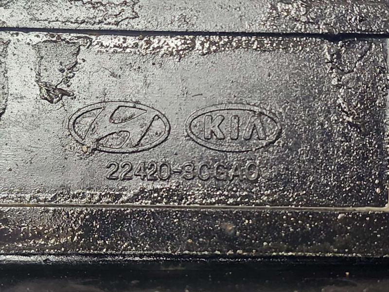 2017 Kia Sedona Valve Cover