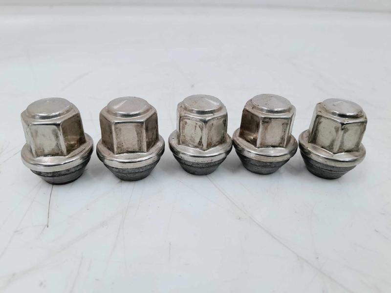 2019 Ford Escape Lug Nuts