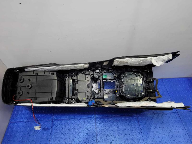 2013 Hyundai Santa Fe Front Console