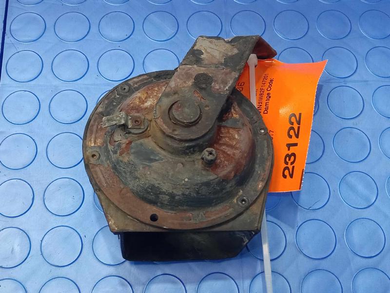 1977-1980 Ford Granada Low Note Horn Assembly Genuine OEM Part