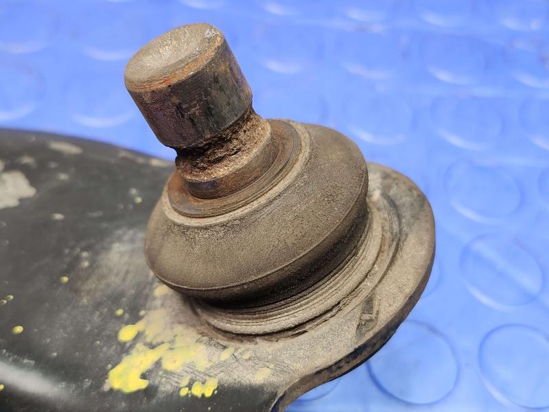 2015 Chevrolet City Express Lower Control Arm Front