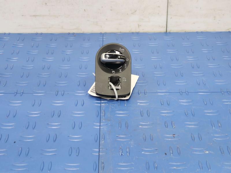 2012 Audi TT Headlight Switch (Dash Mtd)