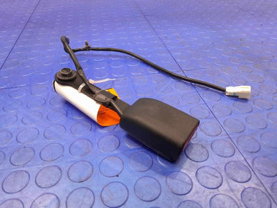 2014 Nissan Versa Front Seat Belt